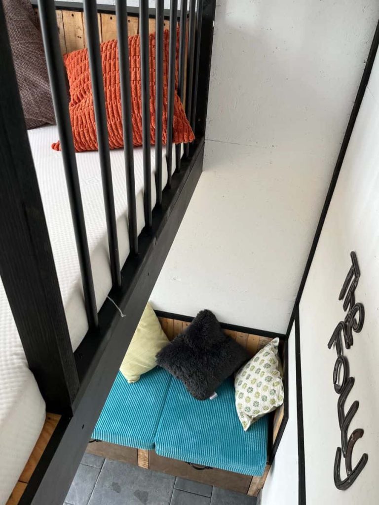 horse and pet friendly tiny home near St Neots 3 768x1024